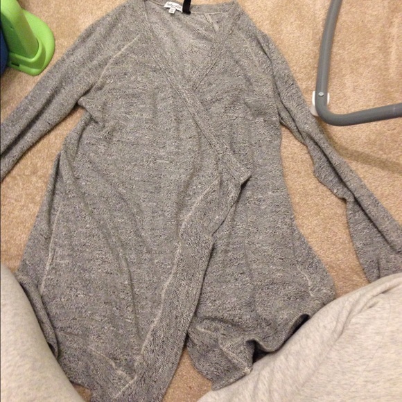 Slendid by Pea in a Pod cardigan