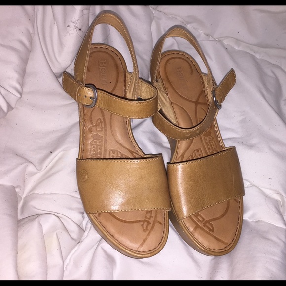 Tan small wedge sandals