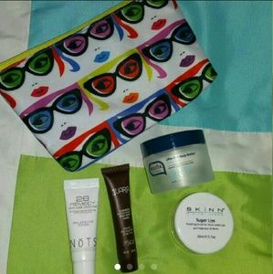 Ipsy glambag with 4 products!!!