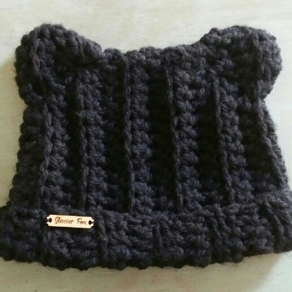 Crochet Fox or cat ears hat beanie Black or Red - Picture 1 of 4