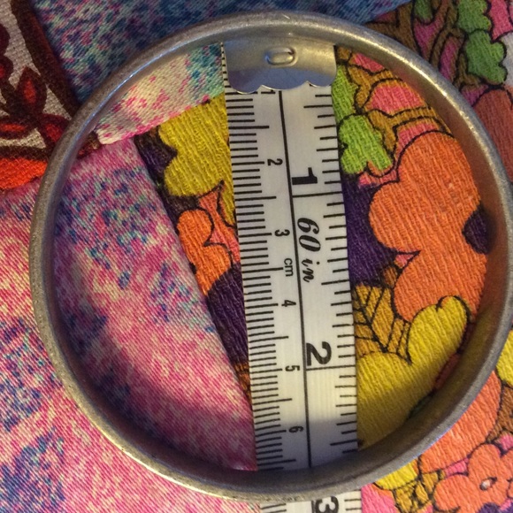 GIFTED 🛍 Etched bangle - Picture 3 of 5