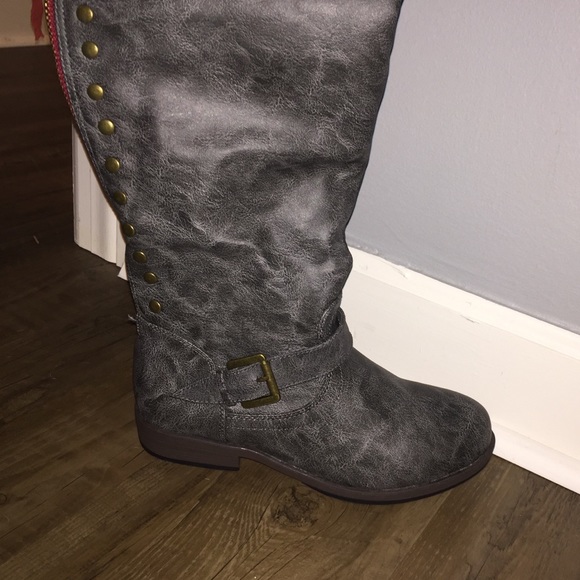 Ordered them online, but got wide calf:( - Picture 3 of 3