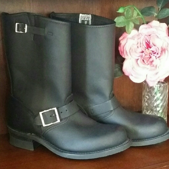 Frye Engineer Black Leather Moto Buckle Boot 8