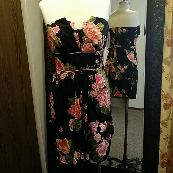 Strapless rose print dress
