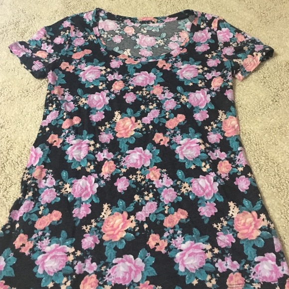 Urban Outfitters Floral Tee