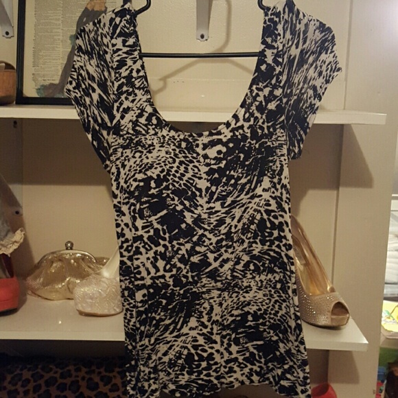 Sold*Wet seal part open back