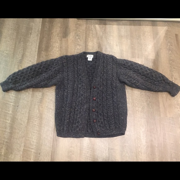L.L Bean pure wool grey sweater MINT/ Medium