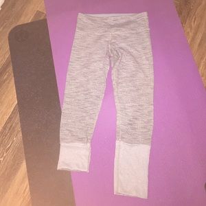 Lululemon yoga pants