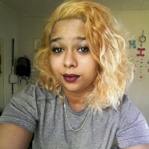 Meet your Posher, Mollette