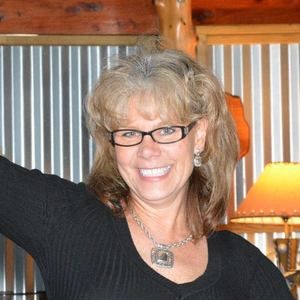 Meet your Posher, Pam