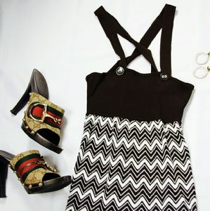❌SOLD ❌ [Bebe] Brown and White Zigzag Dress