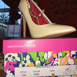Lola boutique heels 👠