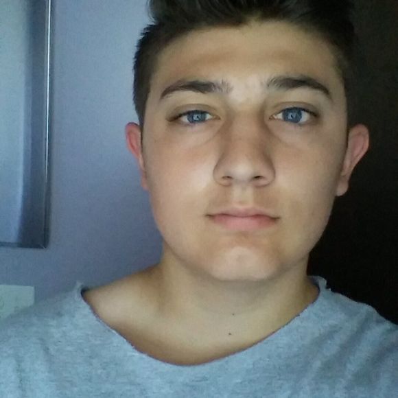 Meet your Posher, Matthew - Picture 1 of 1