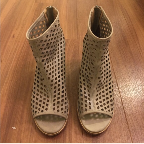 KDB Leather Booties - Picture 3 of 3