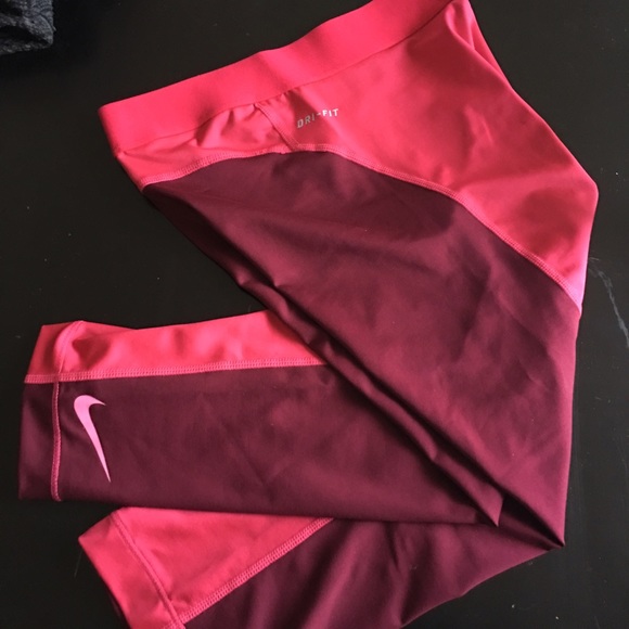 Nike Pants - Nike Pro Capris