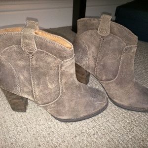 Suede leather boots