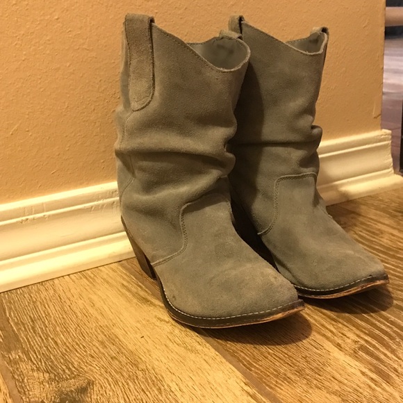 Steve Madden suede grey booties