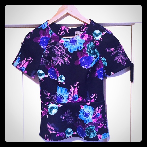 Floral print blouse by ASOS. Size 4.