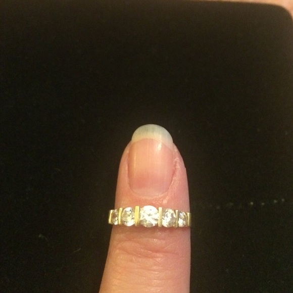 Diamonique bar set gold band ring.