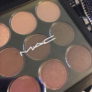 MAC Burgundy Times Nine Palette