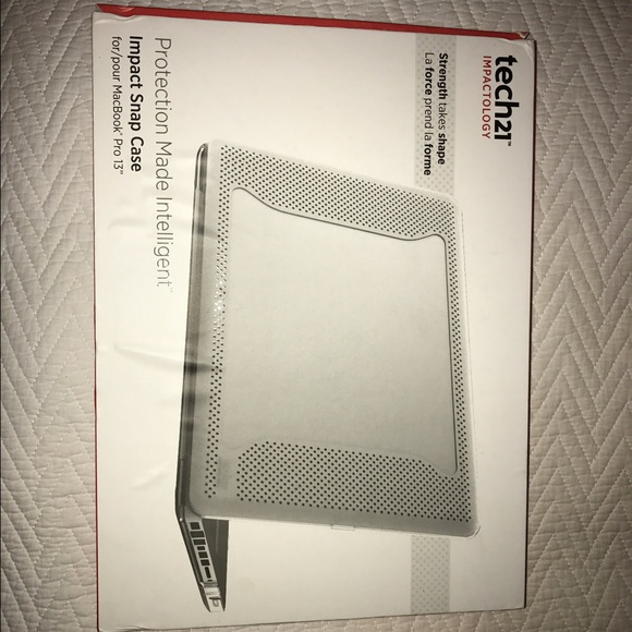 NWOT Tech21 Macbook Pro 13" Case