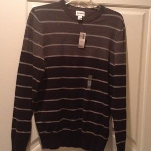 Brand new  men's old navy sweater