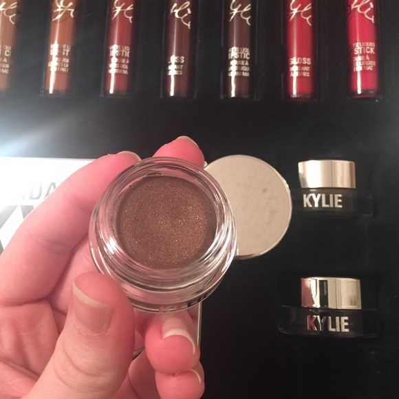 Golden Plum Creme Shadow Kylie Holiday Edition 🎁