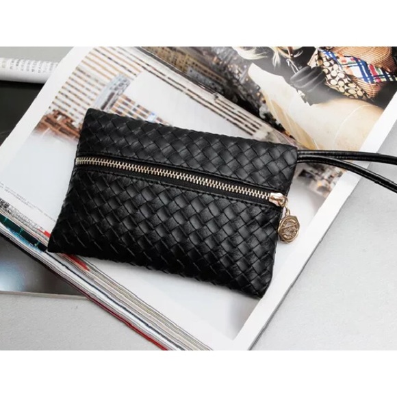 Brand new wristlet/wallet solid black with gold - Picture 3 of 4