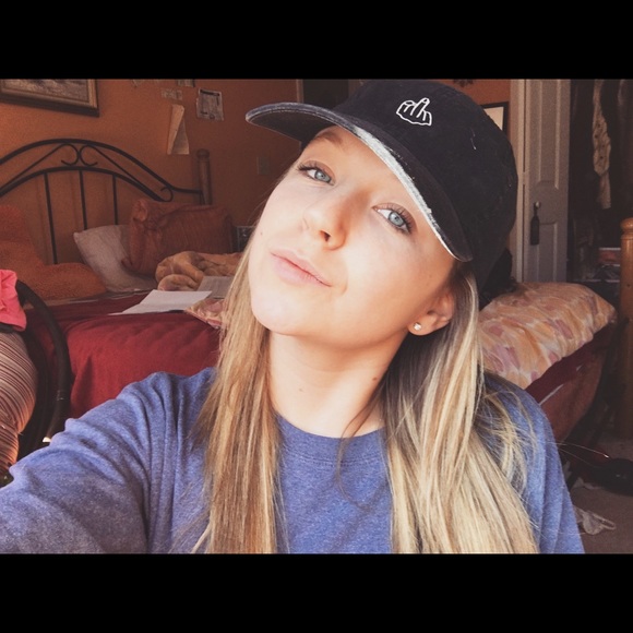 Meet your Posher, Montana - Picture 3 of 3