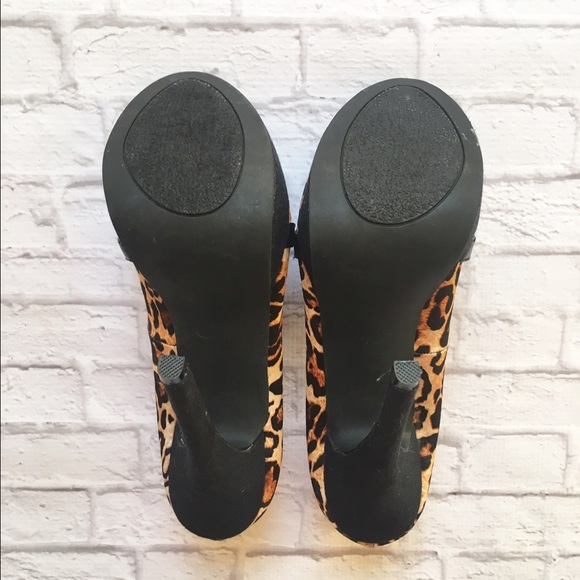 Leopard Print Pumps - Picture 5 of 5