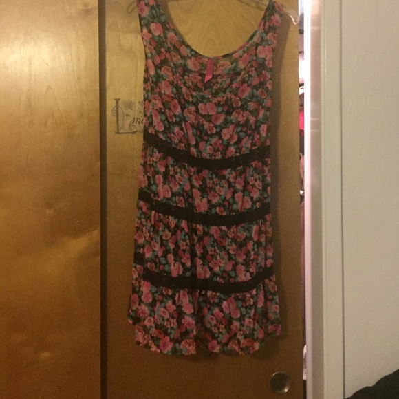 Could be a mini dress, could be a tunic!