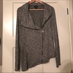 Mossimo gray asymmetrical hemline zip up | small