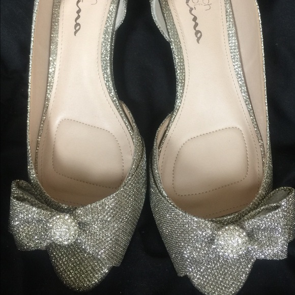 Beautiful gold/champagne shimmer wedges