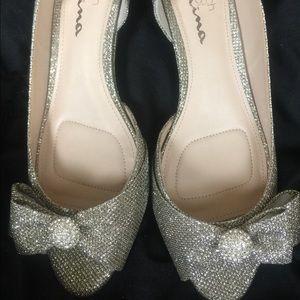 Beautiful gold/champagne shimmer wedges