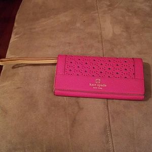 Kate Spade wristlet wallet