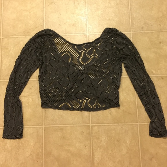 urban outfitters dark gray lace long sleeve crop