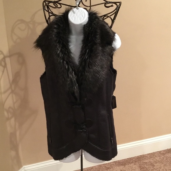 GUESS VEST - Picture 10 of 13