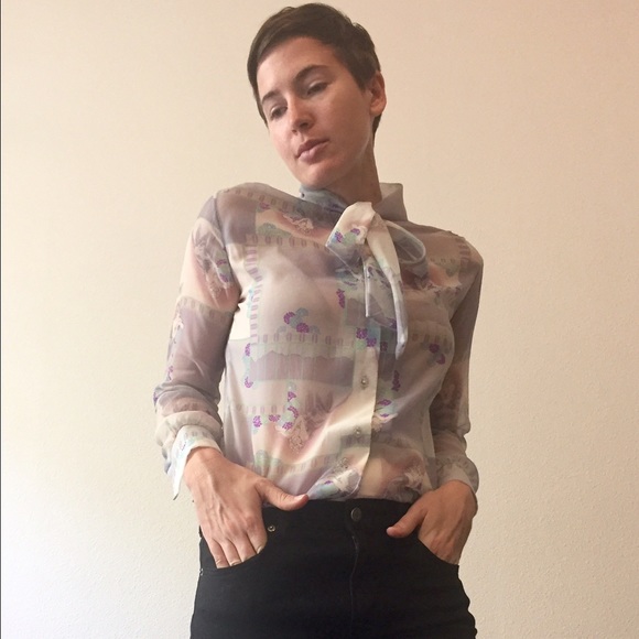 Vintage 1960s Lavender Goddess Blouse - Picture 3 of 4