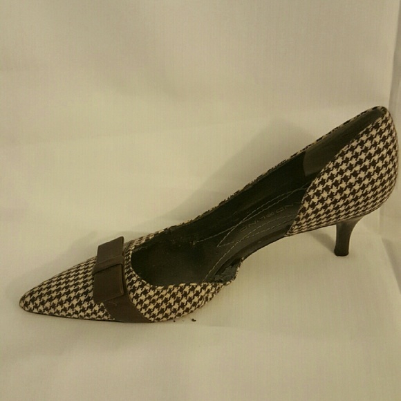 Womens shoes