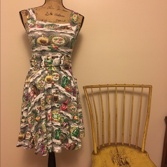 Jersey dress, antiques print