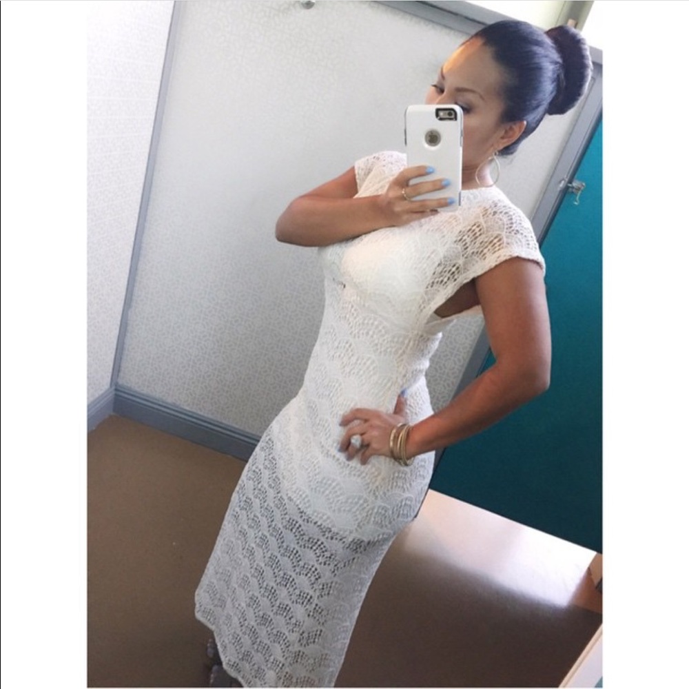 Crochet Creme Maxi Dress - Picture 4 of 4