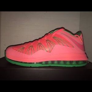 Nike Air Max Lebron X low