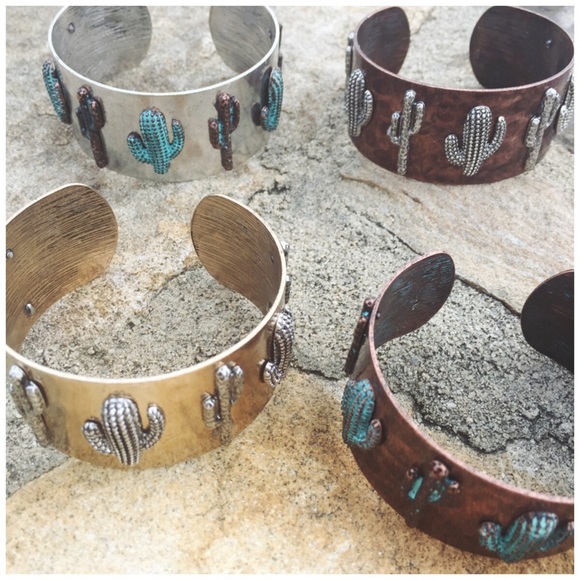 🌵HP🌵 Cactus Cuff Metal Bracelet - Picture 2 of 4