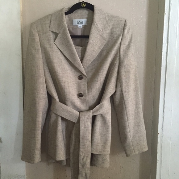 Skirt suit- fully lined.