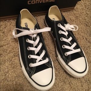 Black and white converse