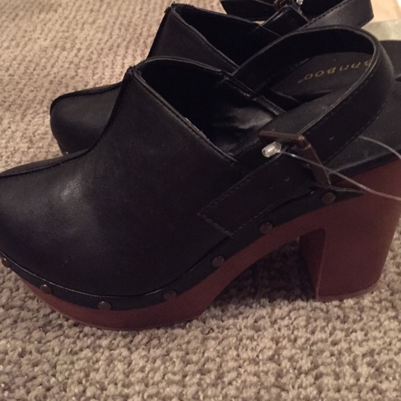 Clogs! - Picture 2 of 2