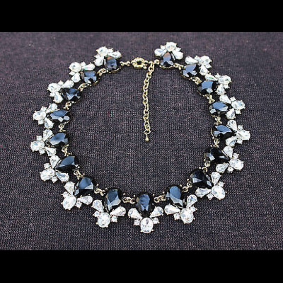 Vintage Gold Lady Statement necklace - Picture 3 of 8