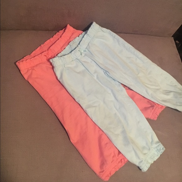 2 12M Ruffle Leggings