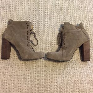 Nine West gray suede booties