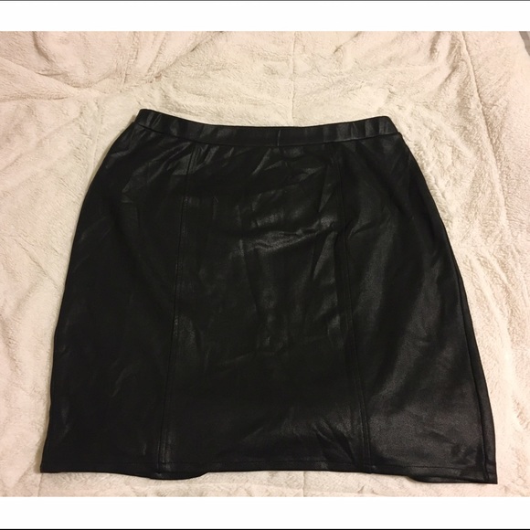 Lane Bryant black faux leather pencil skirt